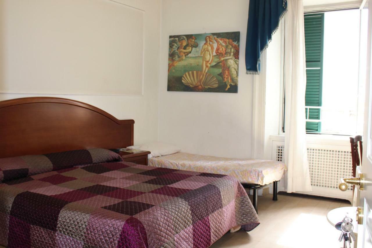 לינה וארוחת בוקר רומא Casa Dell'Amicizia מראה חיצוני תמונה